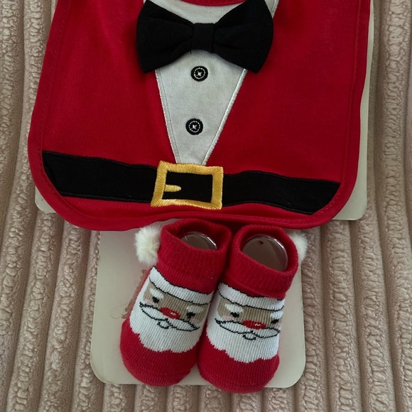 Little Me Christmas bib and booties - Picture 6 of 8